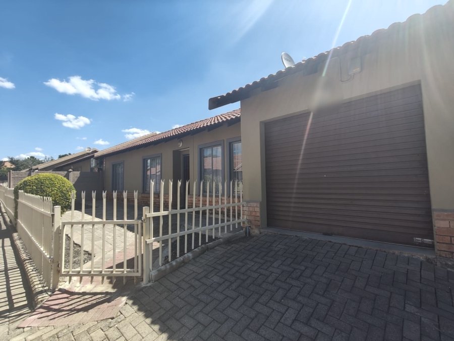 3 Bedroom Property for Sale in Oos Einde North West